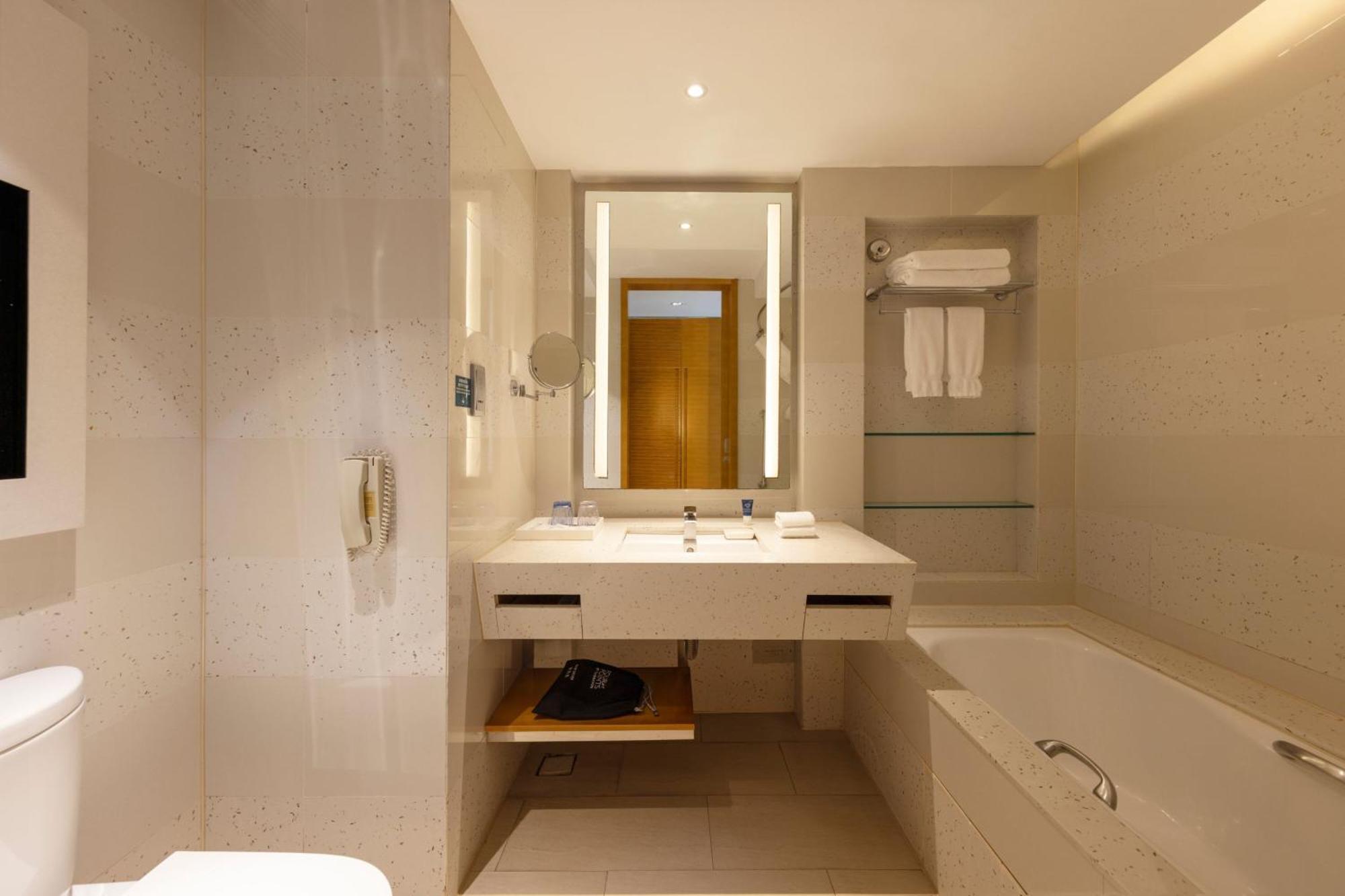 Four Points By Sheraton Shenzhou Peninsula Resort Wanning Eksteriør billede